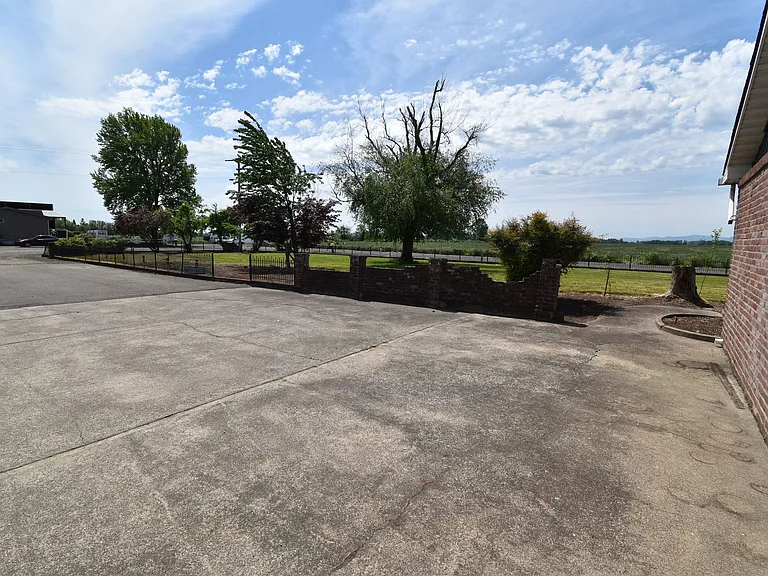 35725 Engle Rd SE — Photo 6