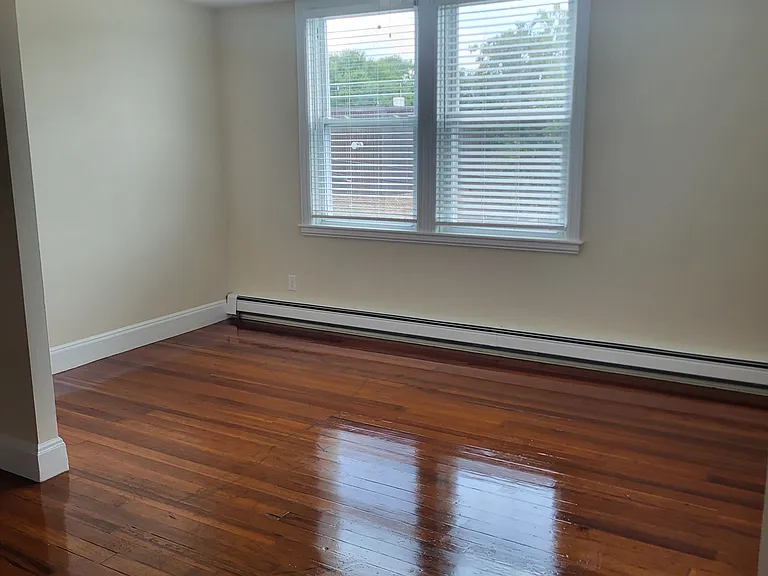 65 East St #5 — Photo 1