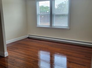 65 East St APT 5, Riverside, RI 02915