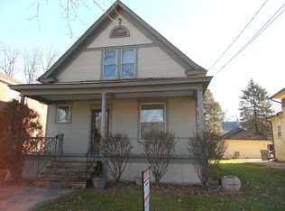 919 Cedar Ave, Elgin, IL 60120