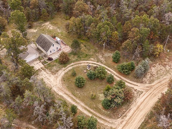 4th image of 4735 Wilderness Trl
