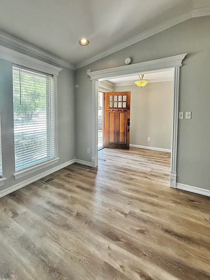 1416 S Walnut Avenue — Photo 3