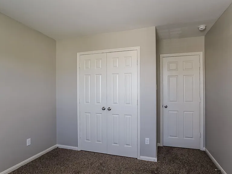 21835 Octavia Way — Photo 14