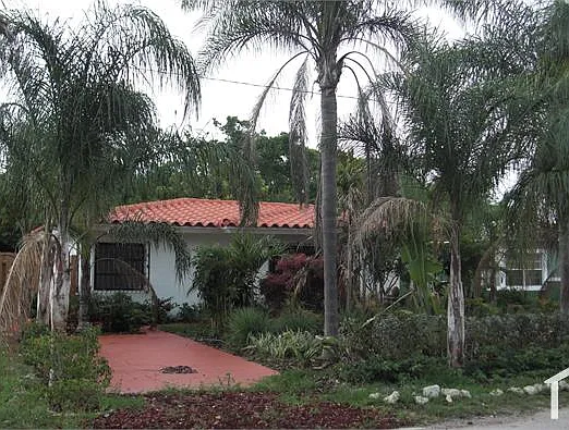 5 bed, 2300 sqft, $2,500 — Photo 3