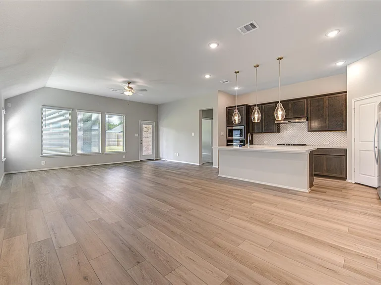 9624 Mount Brewer Ln — Photo 17