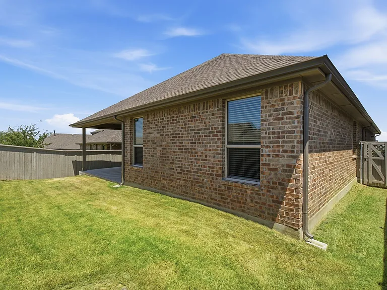 2309 Rooster Ln — Photo 29
