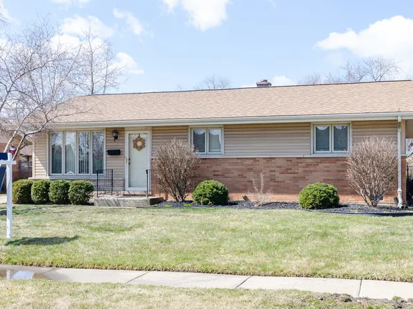 9142 Homestead Ln, Oak Lawn, IL 60455