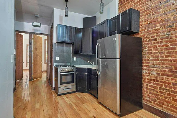 Rented by Real Street Inc | media 1