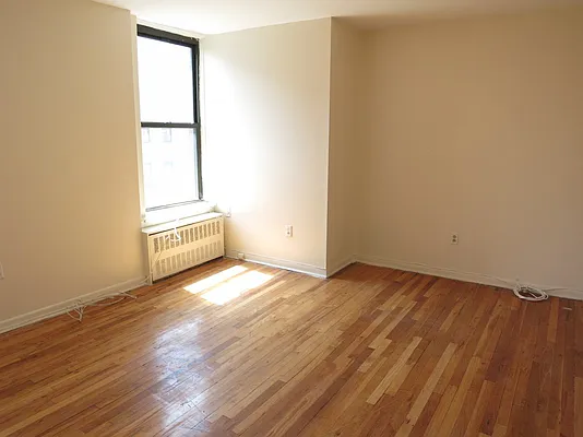 Rented by Bohemia Realty Group | media 19