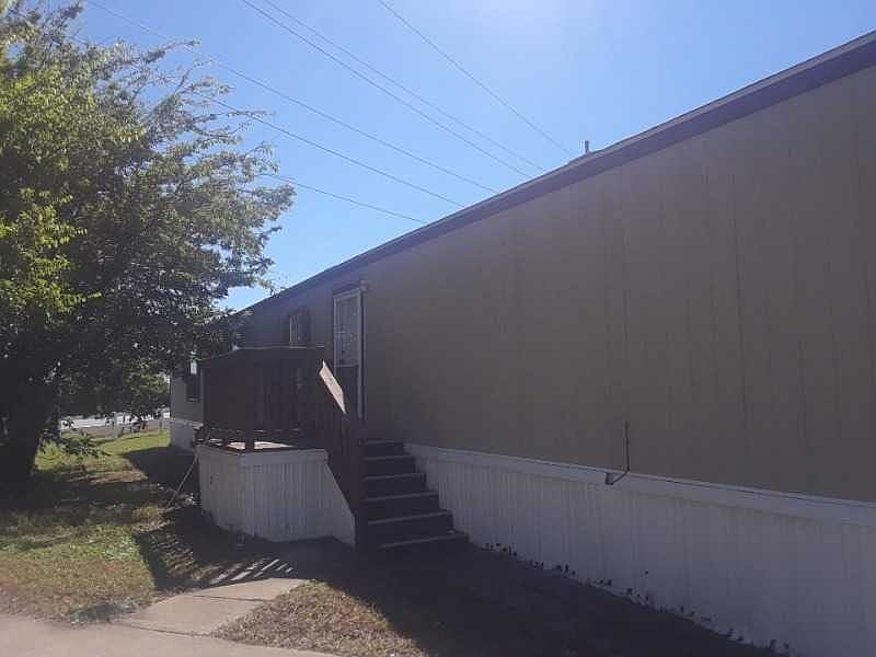 1st image of 1128 Brazos Ct