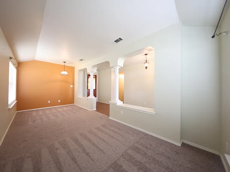 1804 Lobrecht Ct — Photo 8