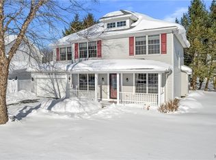 6521 White Oak Way, Lake View, NY 14085