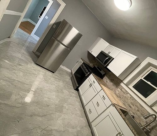 2nd image of 5048 Mardel Ave Floor 2