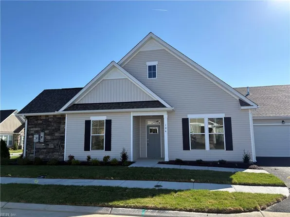 104 Cathedral St, Smithfield, VA 23430