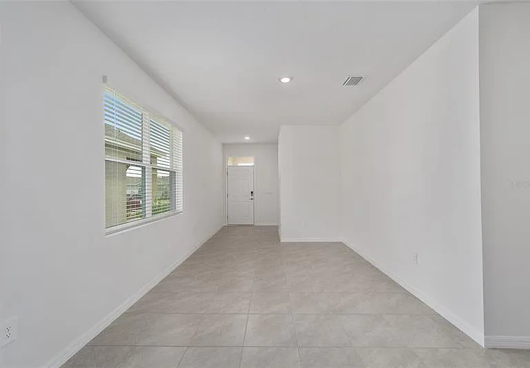 4111 NW 44th Cir — Photo 4