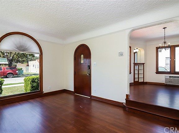 3rd image of 6130 Gundry Ave