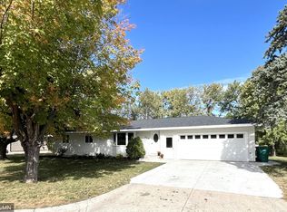 110 Lakeview Dr NW, Cokato, MN 55321