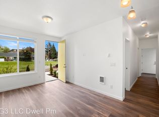 4386 N Gantenbein Ave #B, Portland, OR 97217