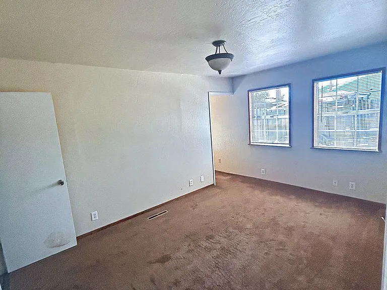 790 Welburn Ave — Photo 11