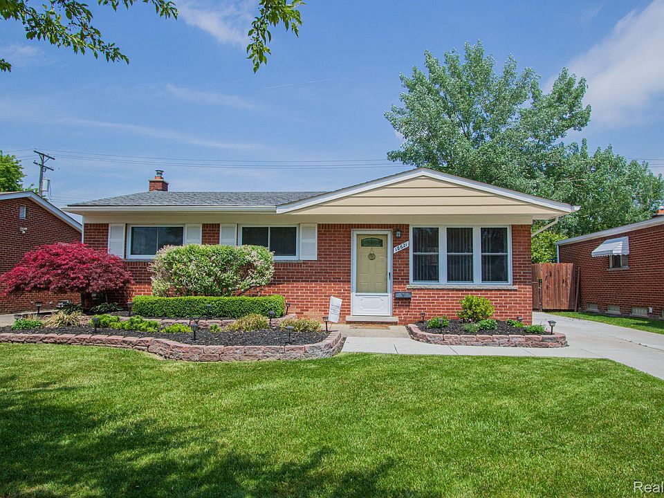 1st image of 18621 Blue Island Ct