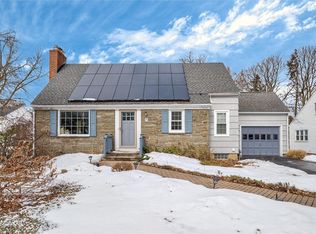 70 Penarrow Rd, Rochester, NY 14618