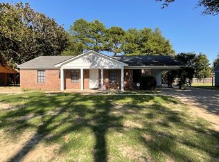 2494 Whip Poor Will Dr, Greenville, MS 38701