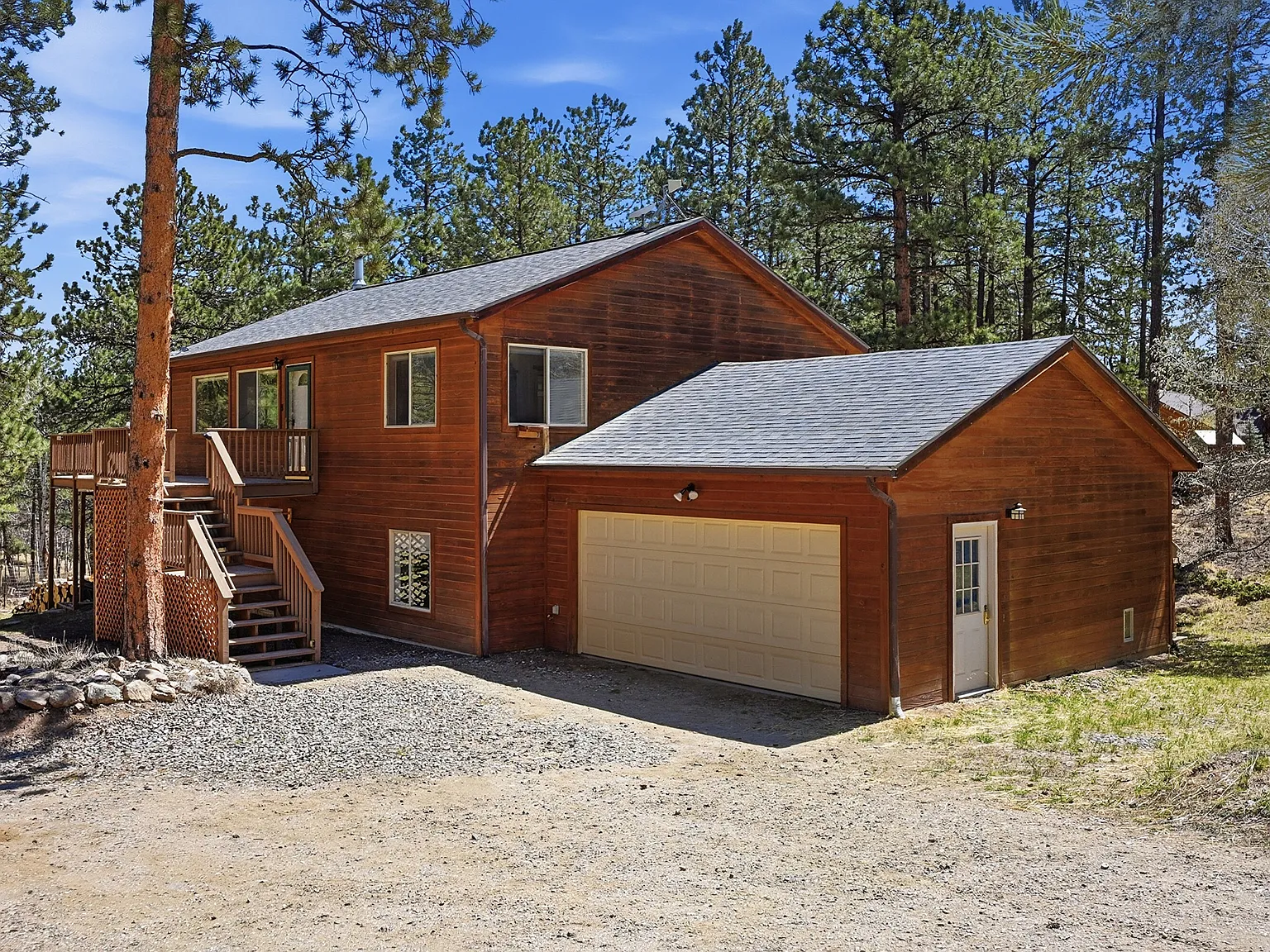 3 bed, 2.5 bath, 2204 sqft, $2,950 — Photo 1