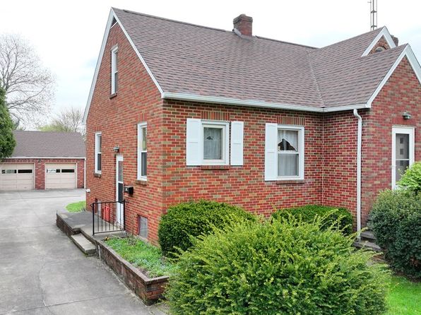 71 Maple Ln, Ontario, OH 44906