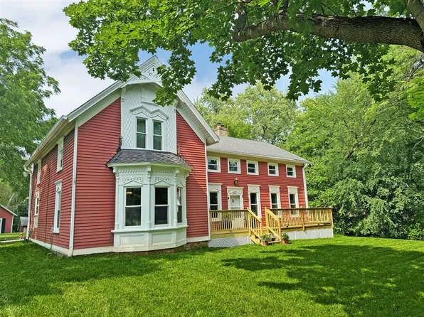 8516 West Mequon ROAD, Mequon, WI 53097