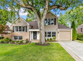 40 Williamsburg Rd, Evanston, IL 60203