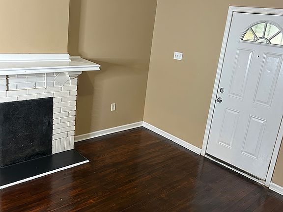 2nd image of 1904 Desire St #1904