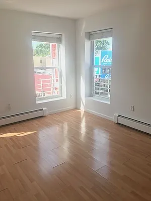 Rented by Limestone Realty Bklyn, LLC | media 31