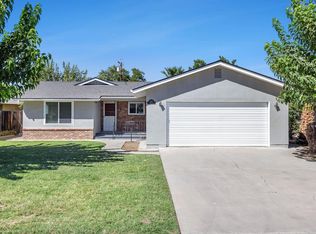 212 Harvard Ave, Coalinga, CA 93210