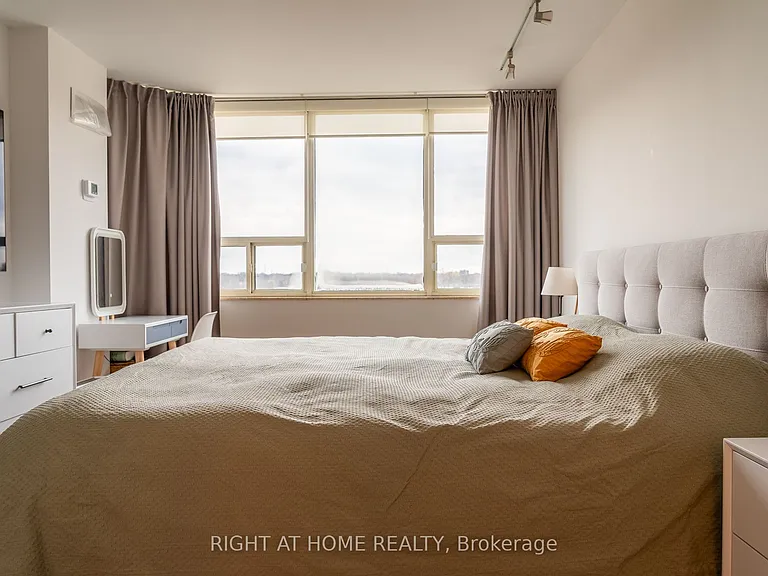 1320 Islington Ave #1003 — Photo 15