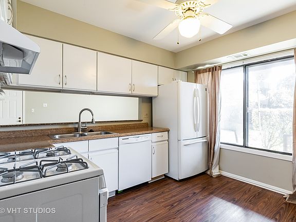 5th image of 1411 N Sterling Ave Unit 102