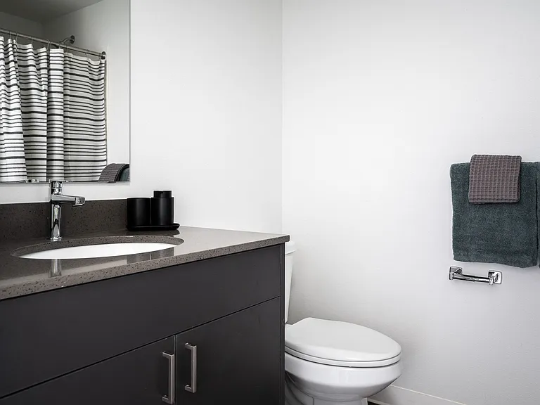 1840 Garden | Studio A Bathroom
