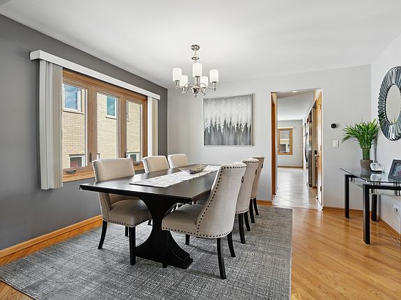 DiningRoom