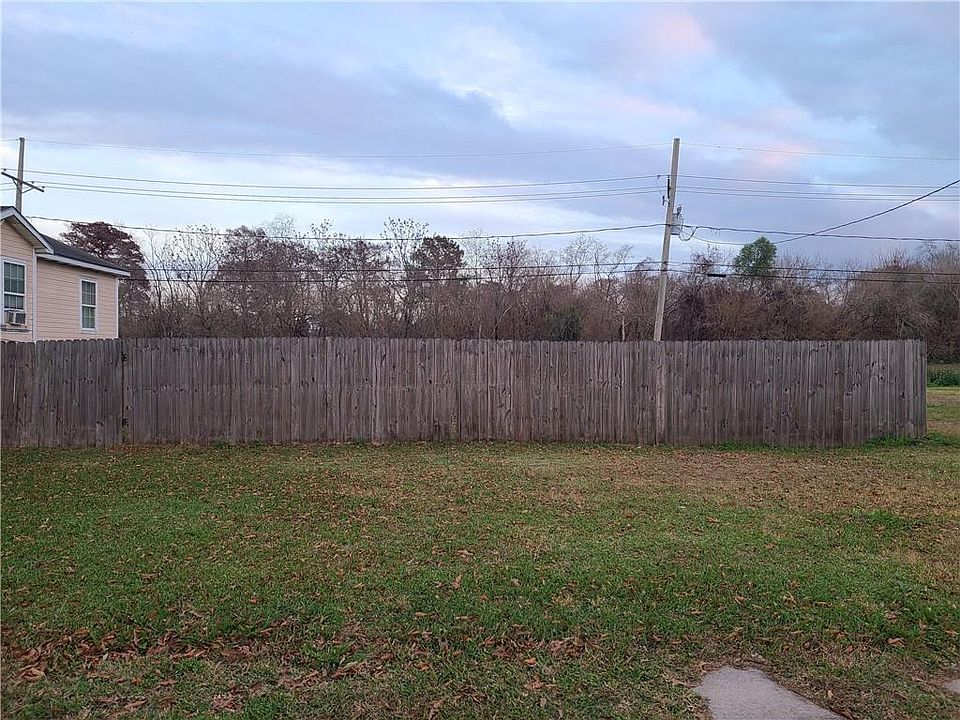2nd image of 1005 Cougar Dr