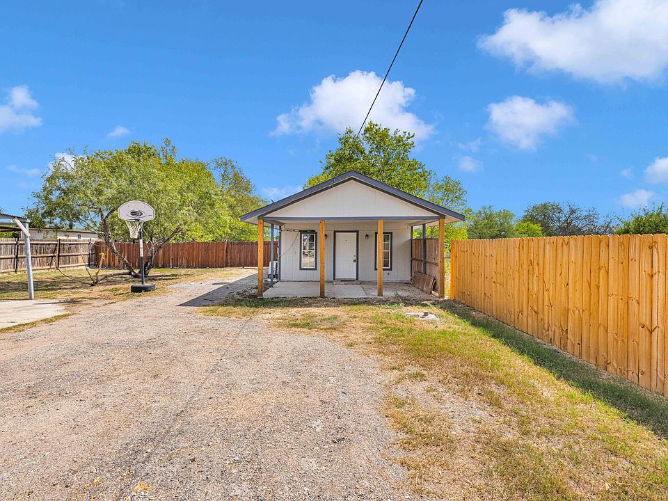 1st image of 954 SW 40th St #B