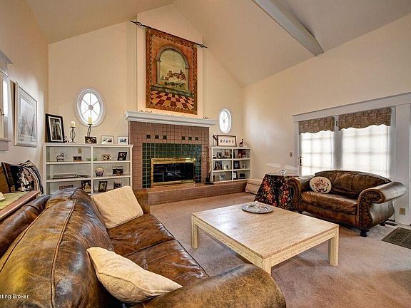 fireplace in great rm