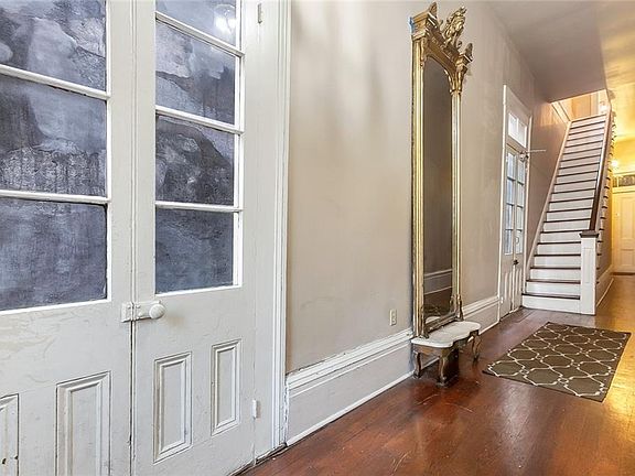 3rd image of 1227 Royal St APT 4