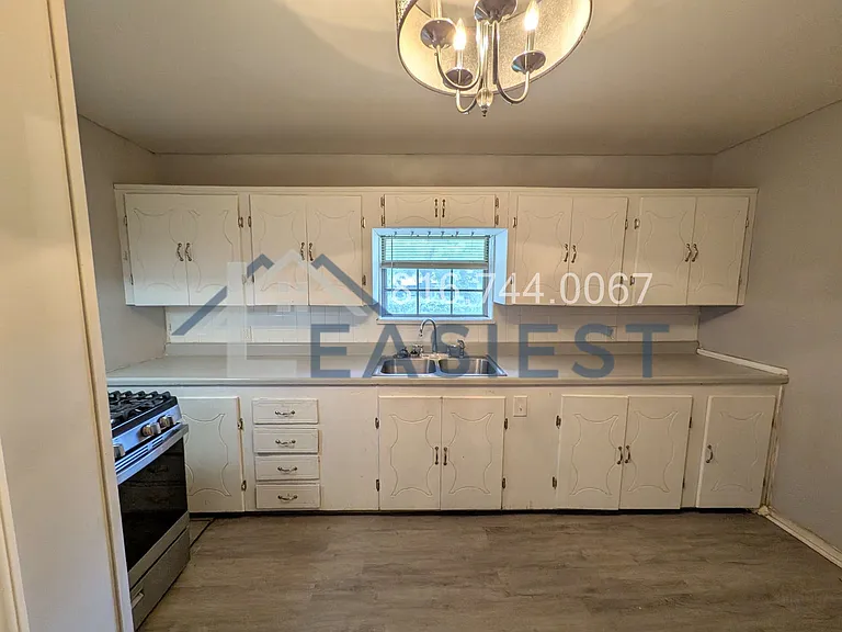 1231 Indiana Ave — Photo 8