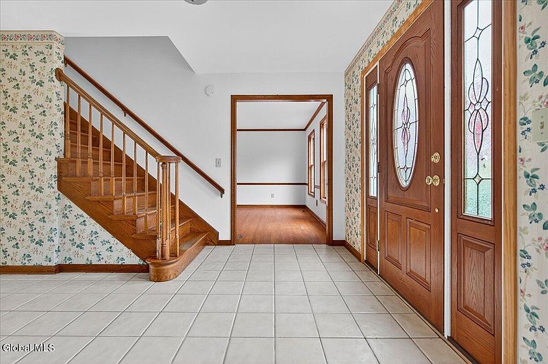 5th image of 3067 New Williamsburg Drive