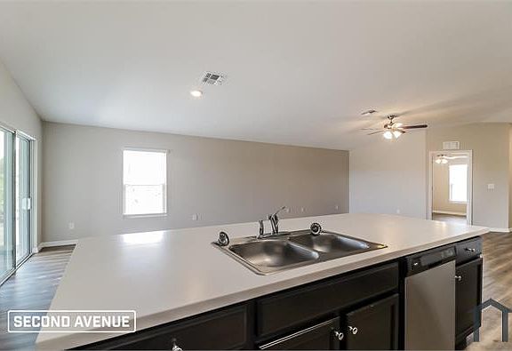 4th image of 18165 Cheyenne Ave