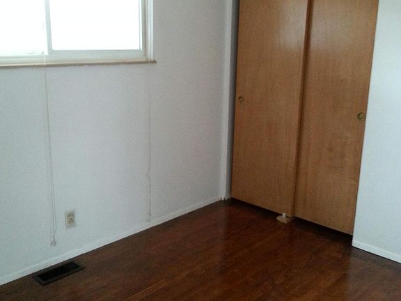5th image of 425 Skylark Dr
