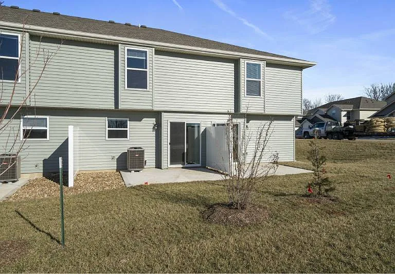 Oak Woods Townhomes — Photo 46