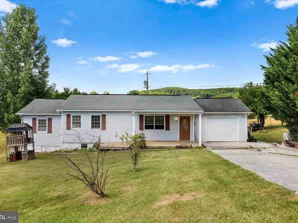 629 Dogwood Dr, Franklin, WV 26807