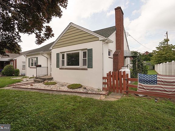 2nd image of 709 3rd Ave