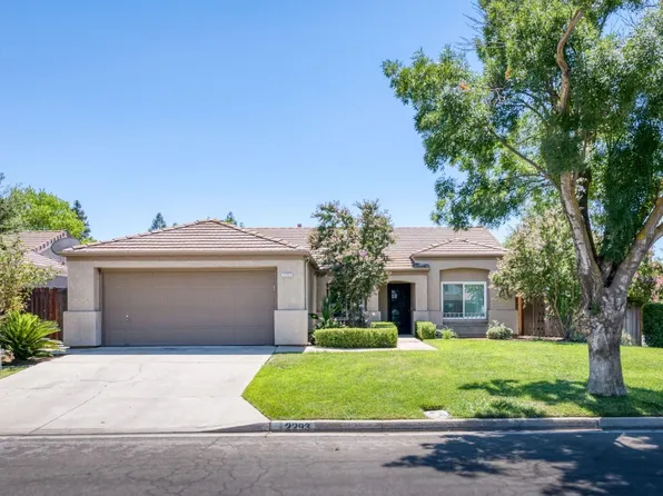 2293 E Goshen Ave, Fresno, CA 93720