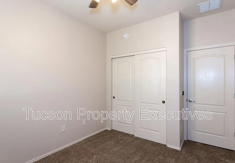 2442 E Emerald Moon Dr #1 — Photo 21